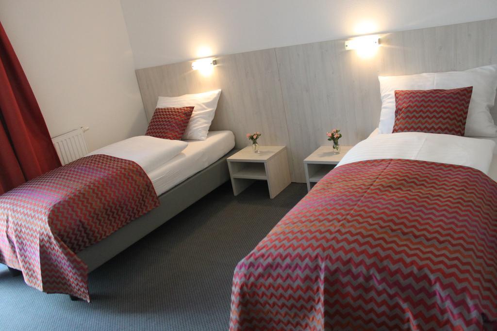 Best Sleep Hotel Spielberg Bei Knittelfeld Экстерьер фото