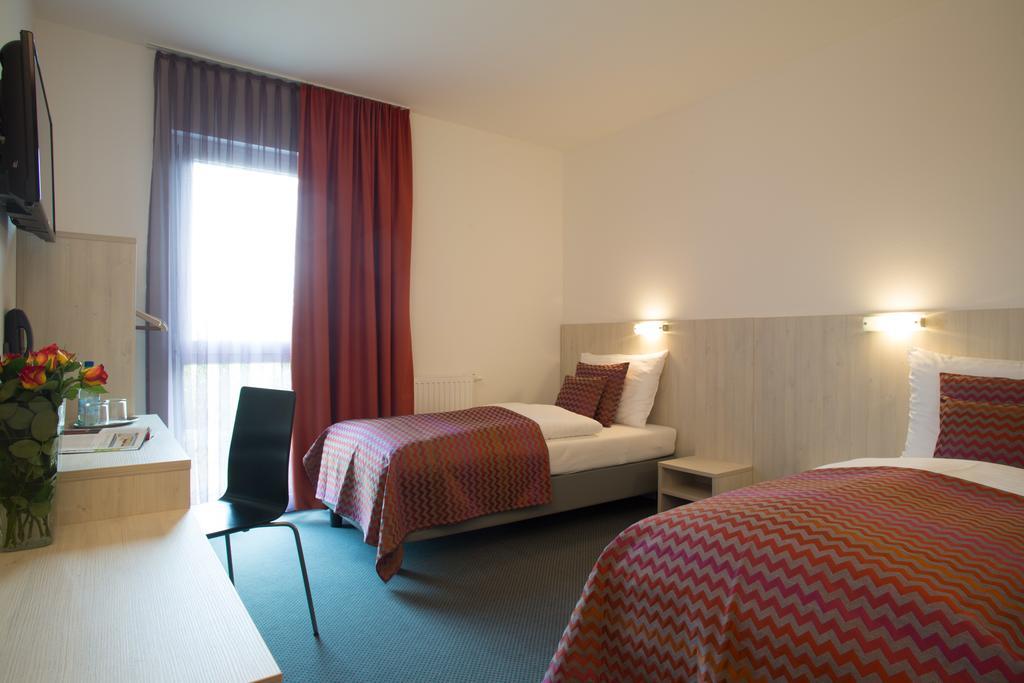 Best Sleep Hotel Spielberg Bei Knittelfeld Экстерьер фото