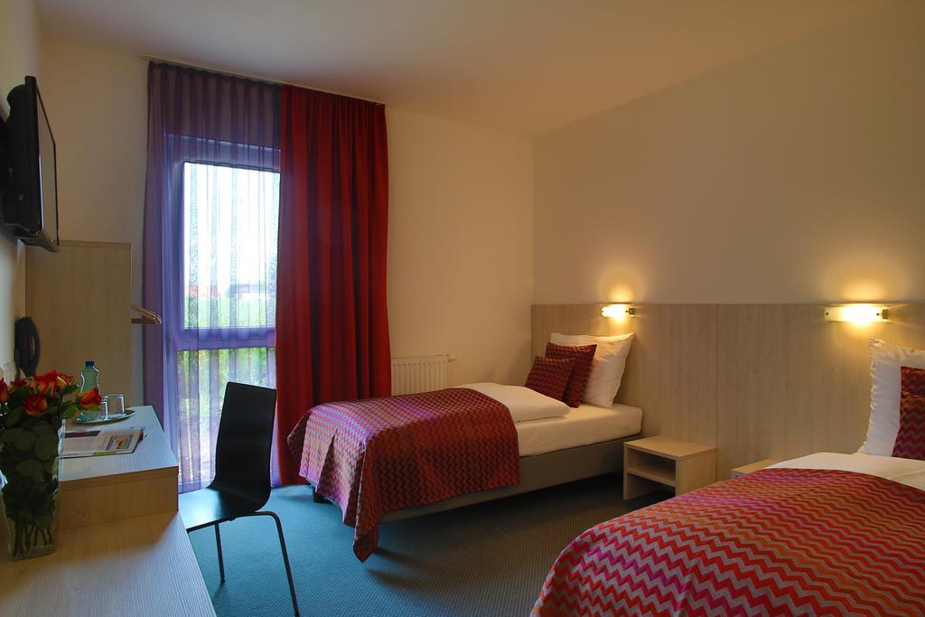 Best Sleep Hotel Spielberg Bei Knittelfeld Экстерьер фото